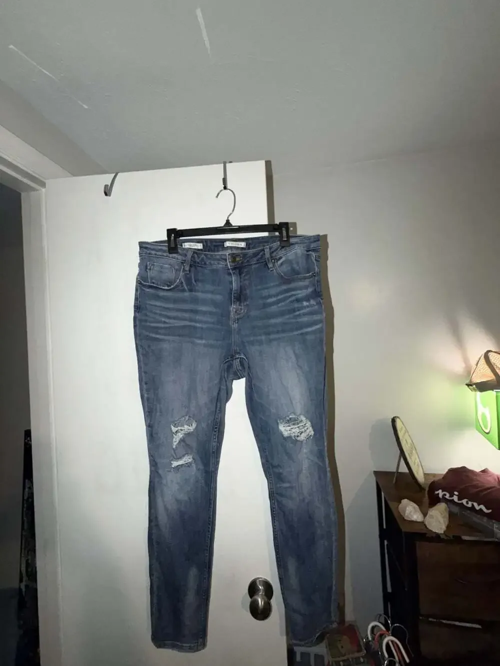 Vigoss Women's Mid-Rise Distressed Skinny Jeans Size 16